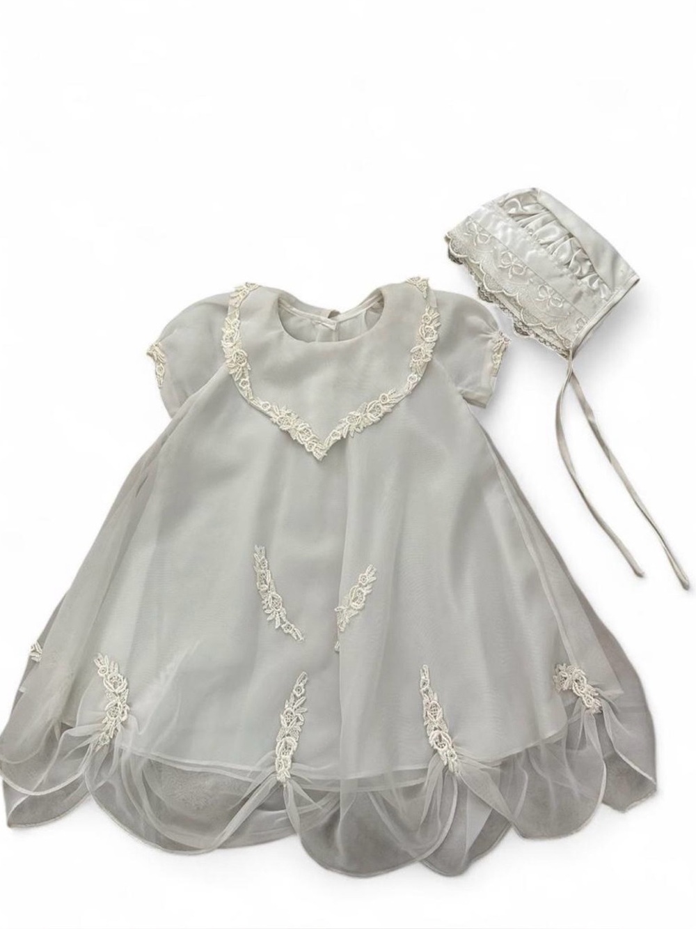 Vintage 🕊️ White baby girl christening dress